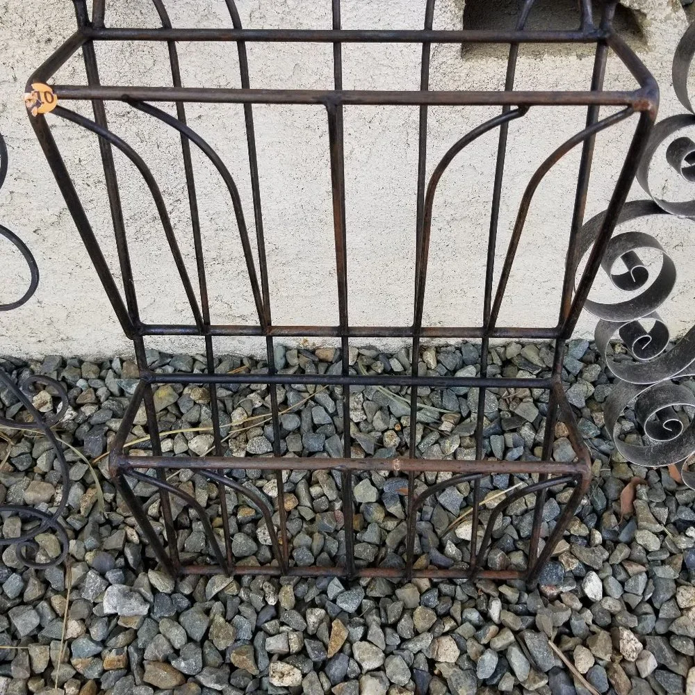 Rod iron Magasine , mail or hand towel holder shelf